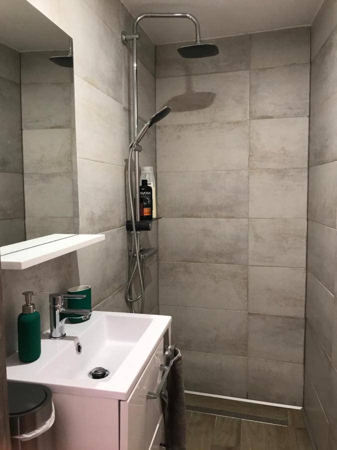 2 Pieces Hyper Centre Equipe Et Confortable Τουλόν Εξωτερικό φωτογραφία